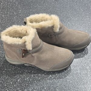 Women's Explore 24 Easy Spirit Tan Ankle Boots